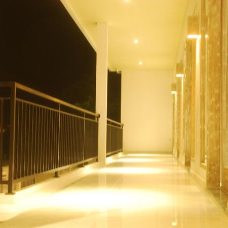 Hotel Sugiras Living Denpasar Pokoj fotografie